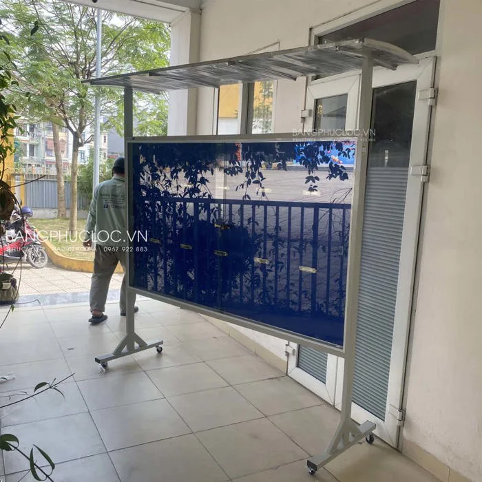 Bảng Thông Tin Kính Lùa Có Mái Che Bảng Thông Tin Kính Lùa Có Mái Che