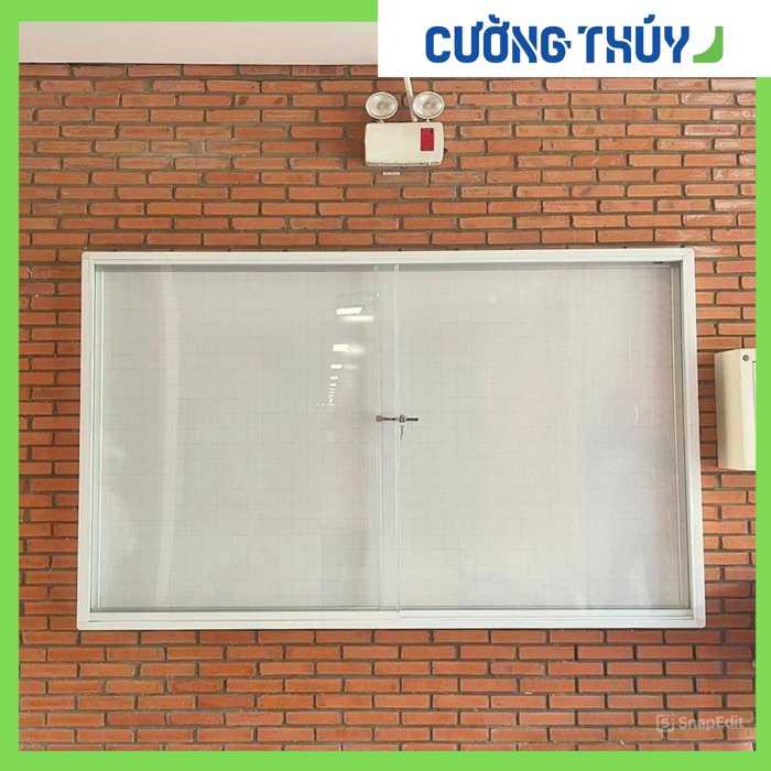 Bảng Thông Tin Kính Lùa Treo Tường – Hiện Đại, Bền Bỉ & An Toàn Cho Mọi  Không Gian