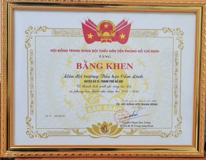 Chúc mừng Liên Đội Trường Tiểu học Cẩm Lĩnh vinh dự nhận Bằng khen của Hội  đồng Trung Ương Đội TNTP ...