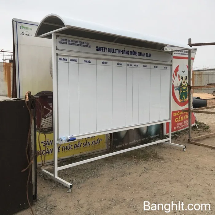 Bảng thông tin ngoài trời có mái che Bảng thông tin ngoài trời có mái che