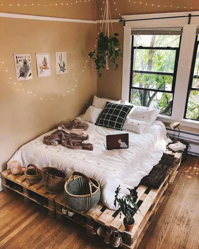 Tips trang trí phòng ngủ phong cách Vintage đơn giản mà vẫn đẹp - Shopee Blog Tips trang trí phòng ngủ phong cách Vintage đơn giản mà vẫn đẹp - Shopee Blog