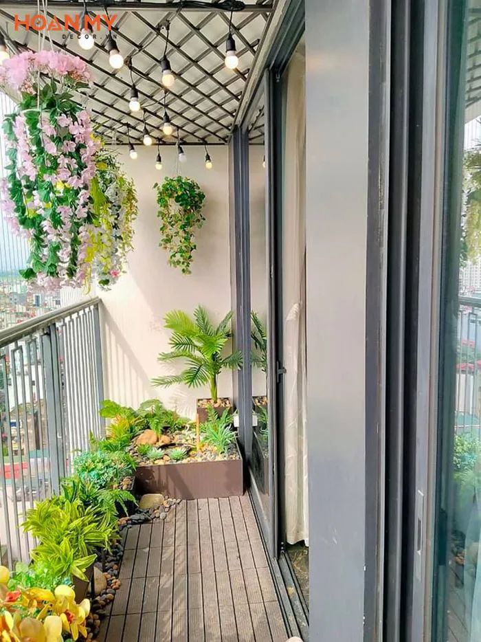 30 Mẫu Trang Trí Ban Công Đẹp & Bảng Giá Vật Liệu 09/2026