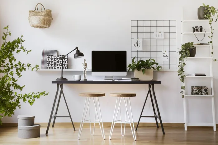 Gợi ý 14 món đồ trang trí bàn làm việc xinh xỉu