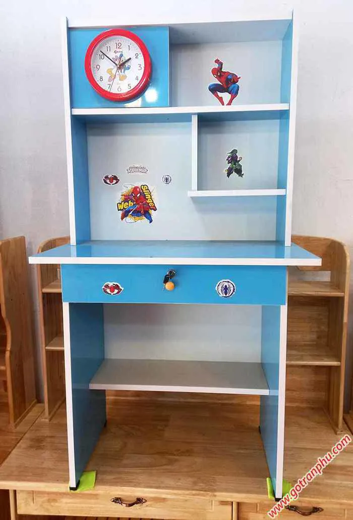Bàn học sinh tiểu học gỗ công nghiệp có đồng hồ 80cm - 1m - 1m2