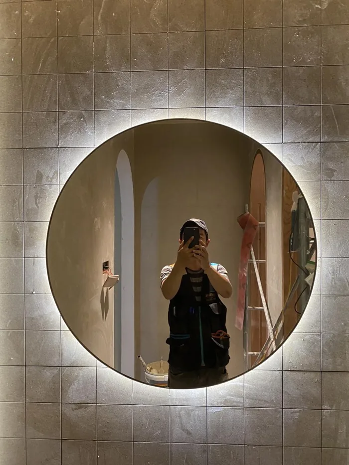Lắp gương decor spa có đèn – Giải pháp tăng sáng và nâng tầm thương hiệu