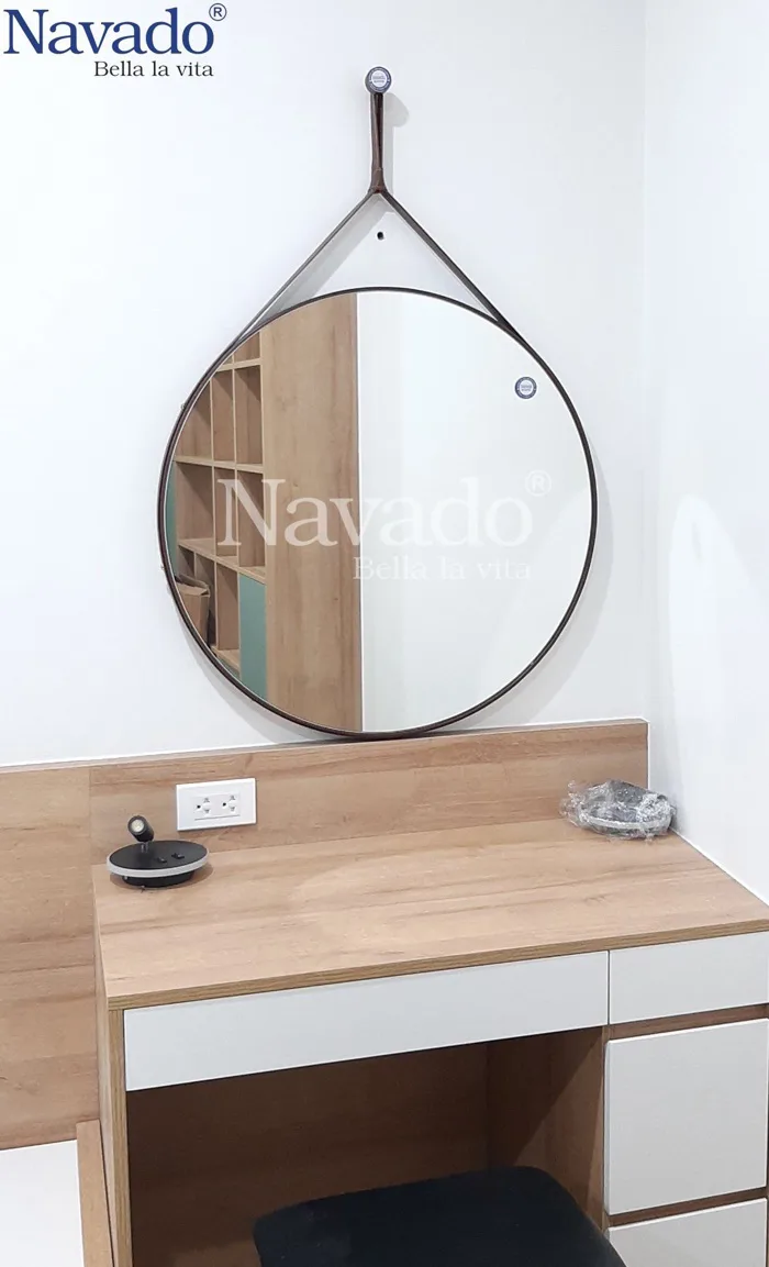 Mẫu gương decor treo tường dây da Navado Mẫu gương decor treo tường dây da Navado