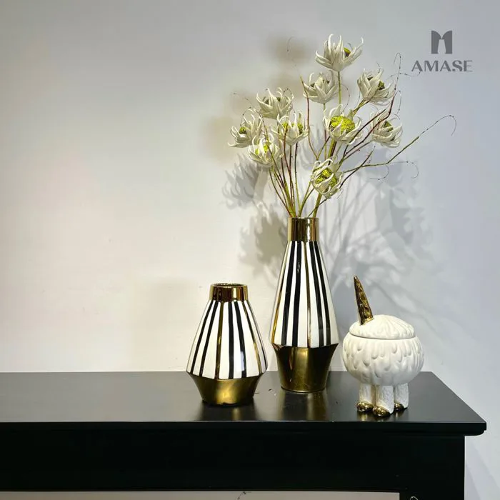 Hoa giả trang trí màu trắng