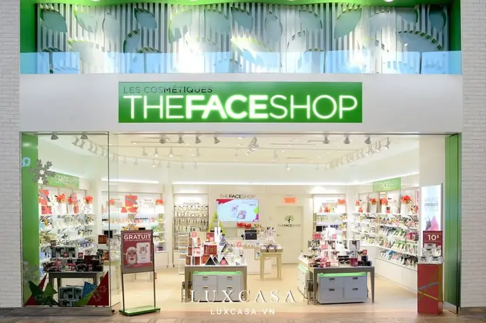 Thi công nội thất sản xuất tủ kệ showroom shop mỹ phẩm thefaceshop