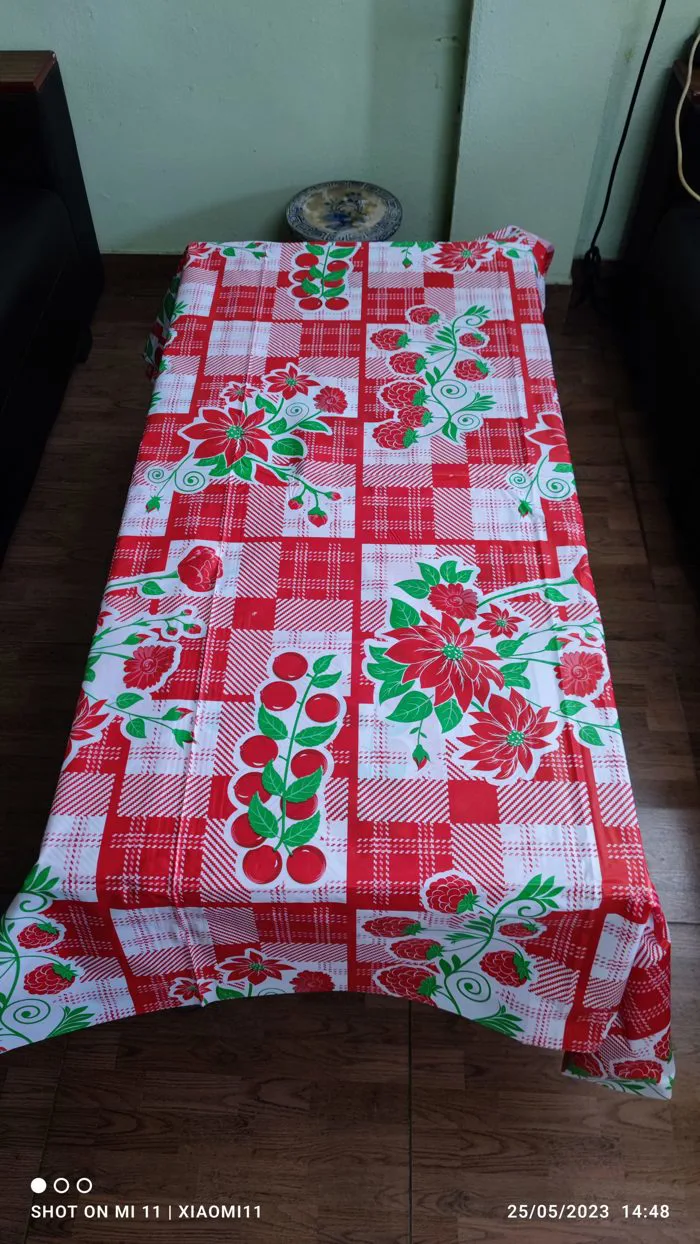 KHĂN TRẢI BÀN DECOR PHONG CÁCH XƯA HỌA TIẾT ĐA DẠNG CÁC MÀU ĐỎ - Công Ty Cổ  Phần Hoàn Kiếm