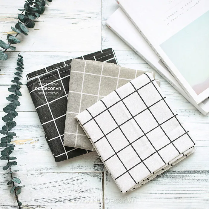 Khăn trải bàn vintage kẻ caro đen trắng – YLY Decor