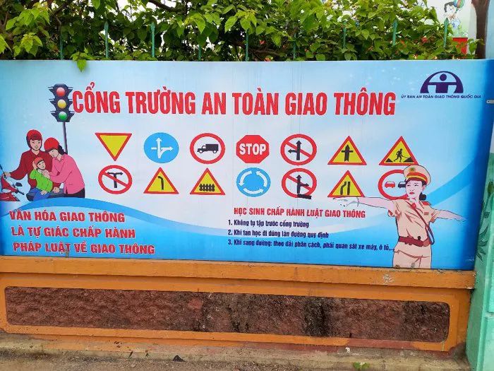 khau-hieu-an-toan-giao-thong-truong-hoc-3 khau-hieu-an-toan-giao-thong-truong-hoc-3