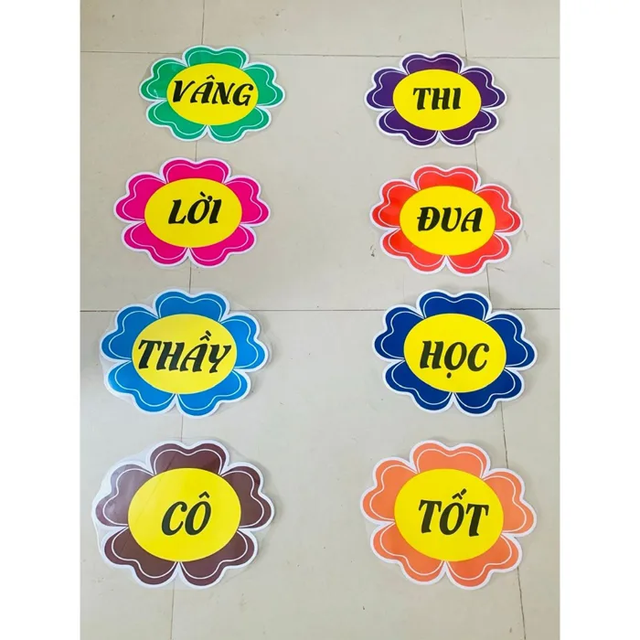 khau-hieu-thi-dua-lop-hoc-2