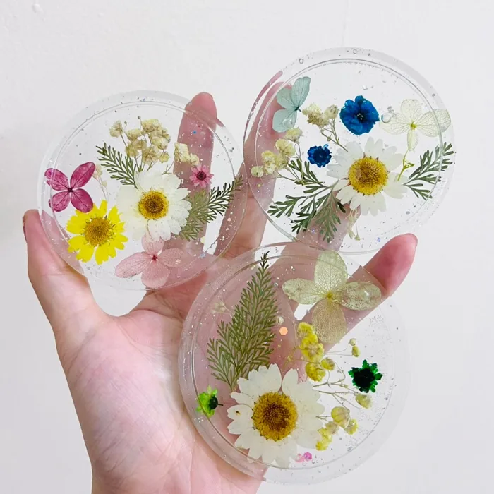 Lót Ly Hoa Khô Resin Trong Suốt Handmade – Lót Cốc Trang Trí Bàn Làm Việc,  Quà Tặng Decor Vintage Nhỏ Xinh
