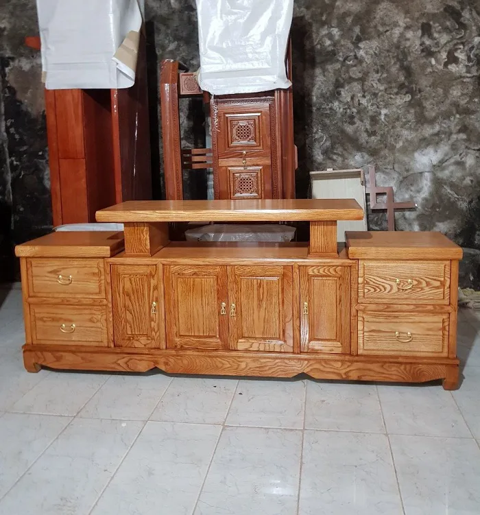 Kệ tivi gỗ đẹp Kiểu Thớt