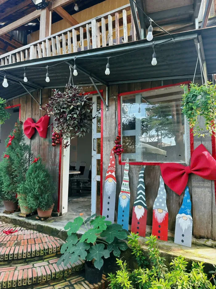 Gợi ý Top 20 phụ kiện trang trí noel quán cafe HOT nhất Gợi ý Top 20 phụ kiện trang trí noel quán cafe HOT nhất