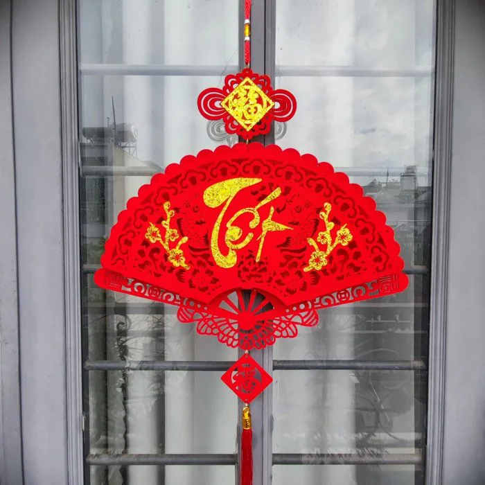 50 mẫu set quạt giấy đỏ decor trang trí Tết 2026 đẹp TpHCM