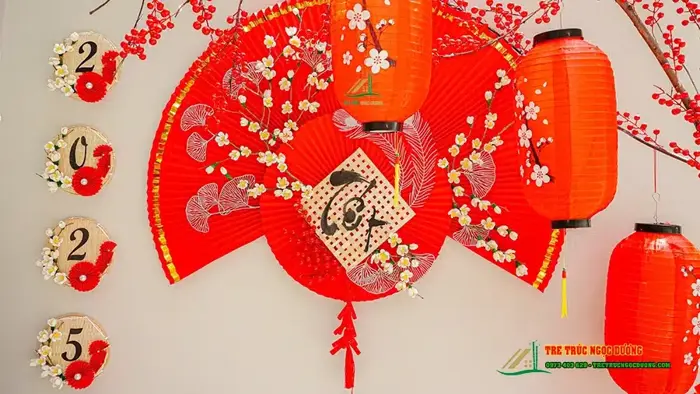Quạt Trang Trí Tết Trong Decor Xuân – Tuyệt Chiêu Bố Trí Không Gian Truyền  Thống Đón Tết Viên Mãn - Tre trúc Ngọc Dương