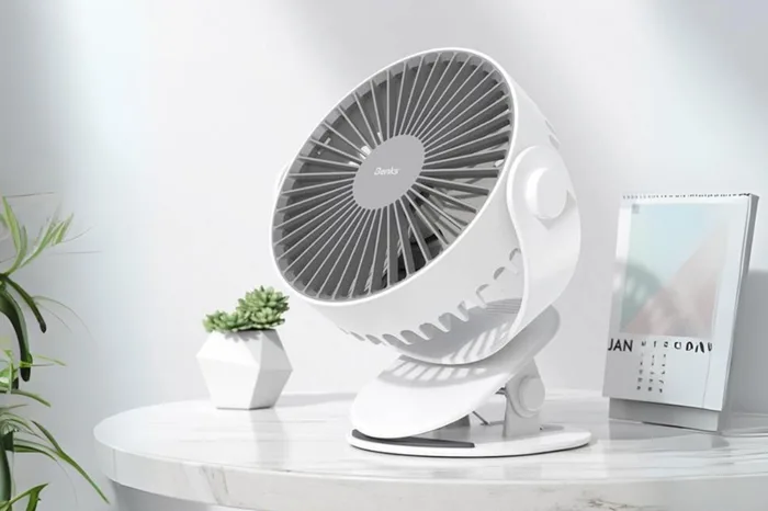 Bạn đang tìm quạt mini để bàn học cho con? Đây là những sản phẩm đáng mua  nhất hè 2025