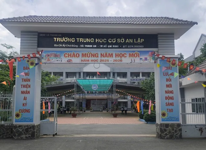 Thi Công Bảng Hiệu Trường Học Đẹp, Giá Rẻ và Chuyên Nghiệp Thi Công Bảng Hiệu Trường Học Đẹp, Giá Rẻ và Chuyên Nghiệp