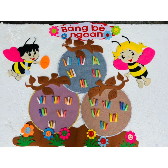 Đồ mầm non bảng bé ngoan chất mẹt cói trang trí mầm non cho bé
