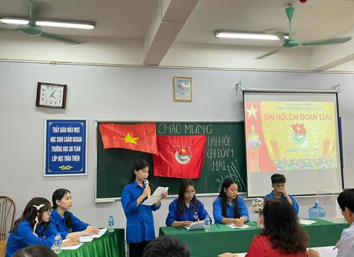 Cẩm nang trang trí bảng đại hội chi đoàn chi tiết, sáng tạo tại lớp học