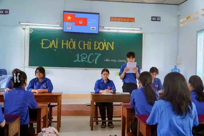 Cẩm nang trang trí bảng đại hội chi đoàn chi tiết, sáng tạo tại lớp học