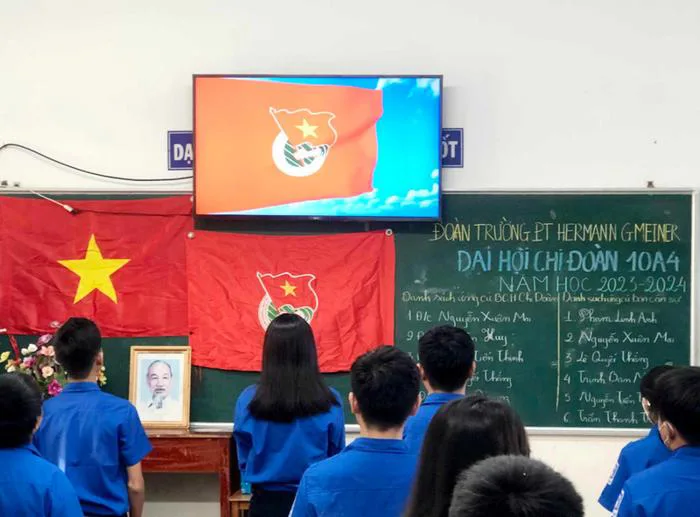 Cẩm nang trang trí bảng đại hội chi đoàn chi tiết, sáng tạo tại lớp học Cẩm nang trang trí bảng đại hội chi đoàn chi tiết, sáng tạo tại lớp học