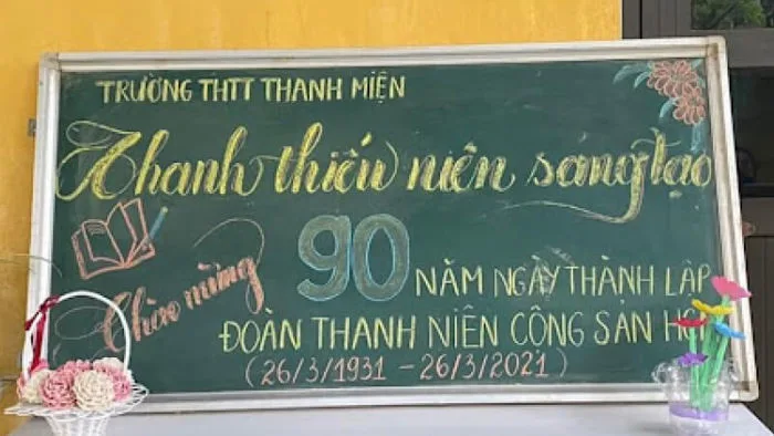 Top 50+ cách trang trí bảng 26/3 đẹp, sáng tạo và ý nghĩa nhất Top 50+ cách trang trí bảng 26/3 đẹp, sáng tạo và ý nghĩa nhất
