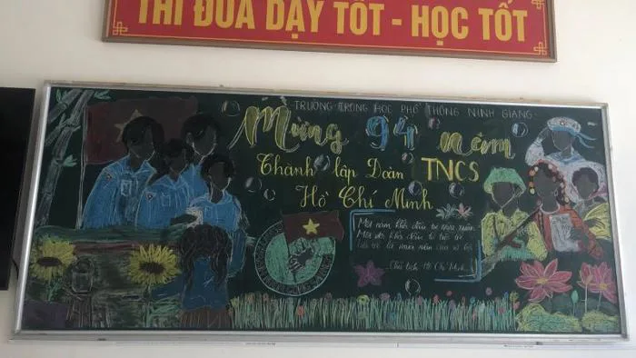 Top 50+ cách trang trí bảng 26/3 đẹp, sáng tạo và ý nghĩa nhất Top 50+ cách trang trí bảng 26/3 đẹp, sáng tạo và ý nghĩa nhất
