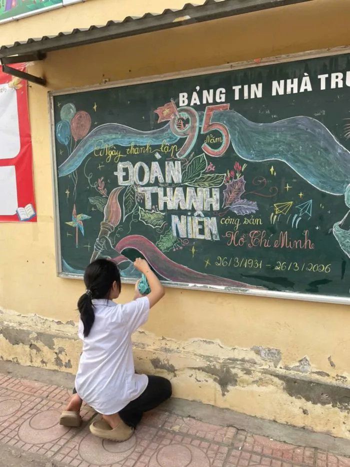TRANG TRÍ BẢNG TIN CHÀO MỪNG NGÀY THÀNH LẬP ĐOÀN TNCS HỒ CHí MINH 26/3 TRANG TRÍ BẢNG TIN CHÀO MỪNG NGÀY THÀNH LẬP ĐOÀN TNCS HỒ CHí MINH 26/3