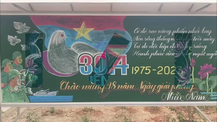 Trang trí bảng tin 30- 4 Trang trí bảng tin 30- 4