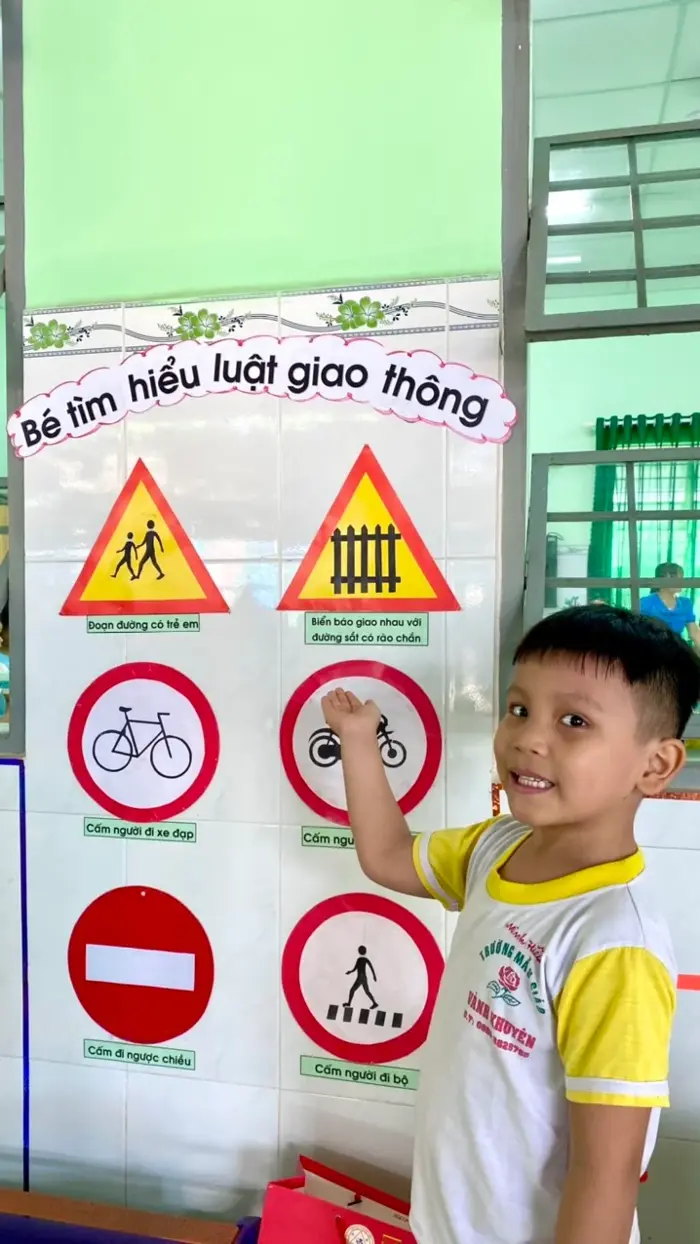 9+ cách trang trí lớp học mầm non chủ đề giao thông đẹp nhất