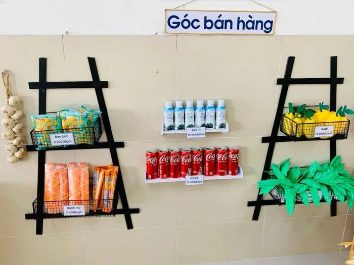 trang-tri-goc-ban-hang-mam-non-1