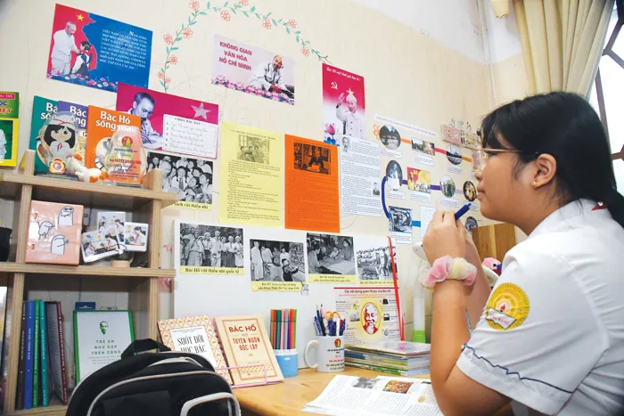 Không gian văn hóa Hồ Chí Minh tại góc học tập của teen Trường THCS Hồng Bàng