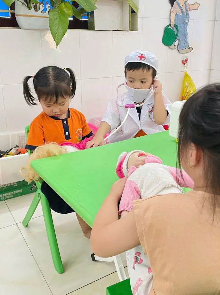 Các vai chơi trong góc phân vai của các bé 3-4 tuổi số 2 Trường mầm non  Quỳnh Phú