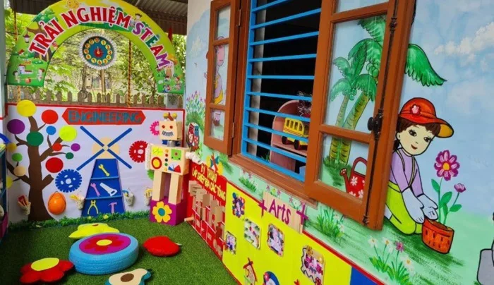Những mẫu trang trí góc trải nghiệm mầm non ngoài trời đẹp
