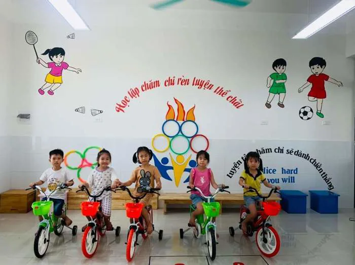 TRẺ 5TA1 THAM QUAN PHÒNG GIÁO DỤC THỂ CHẤT CỦA TRƯỜNG MẦM NON TRI THỦY TRẺ 5TA1 THAM QUAN PHÒNG GIÁO DỤC THỂ CHẤT CỦA TRƯỜNG MẦM NON TRI THỦY