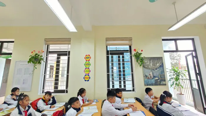 ẤN TƯỢNG VỚI CÁCH TRANG TRÍ LỚP HỌC CỦA THẦY TRÒ CHI ĐỘI 6C TRƯỜNG THCS CHU  MINH