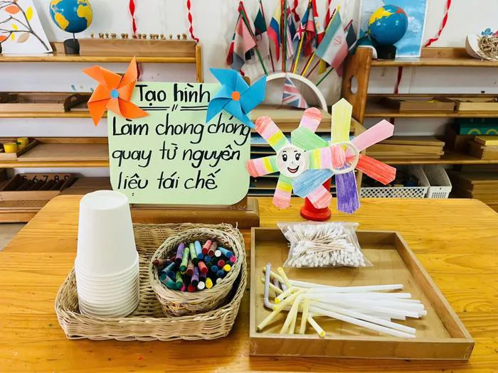 CÁCH LÀM ĐỒ CHƠI CHO TRẺ MẦM NON BẰNG PHẾ LIỆU ĐỘC ĐÁO - Maple Leaf Academy - Hệ thống trường liên cấp chất lượng cao CÁCH LÀM ĐỒ CHƠI CHO TRẺ MẦM NON BẰNG PHẾ LIỆU ĐỘC ĐÁO - Maple Leaf Academy - Hệ thống trường liên cấp chất lượng cao