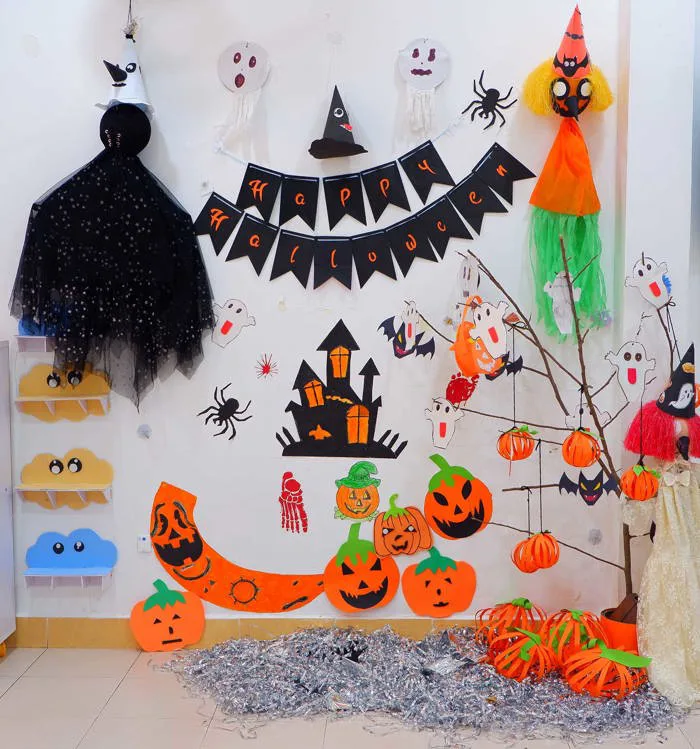 trang-tri-lop-hoc-mam-non-halloween-1