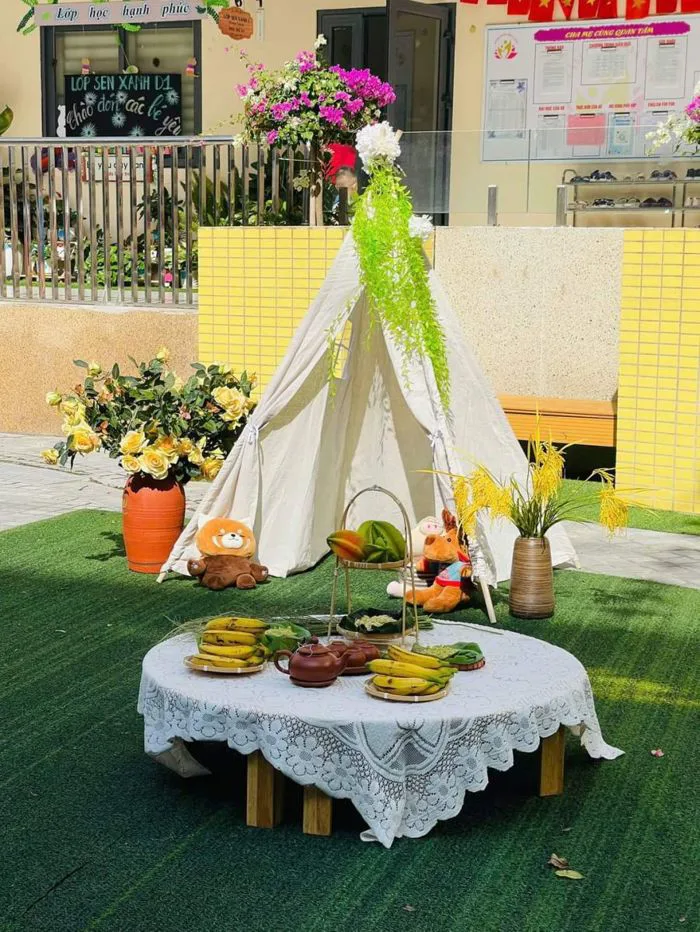 TIỆC TRÀ MÙA THU TIỆC TRÀ MÙA THU