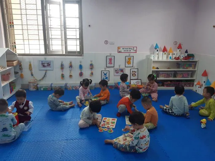 Hoạt động “Học thông qua vui chơi trải nghiệm” - nhóm trẻ 24- 36 tháng D2