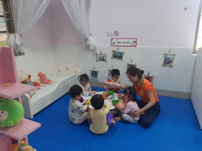 Hoạt động “Học thông qua vui chơi trải nghiệm” - nhóm trẻ 24- 36 tháng D2