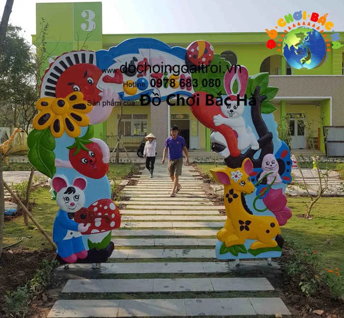 Cổng vườn cổ tích / Vườn cổ tích mầm non dochoingoaitroi.vn