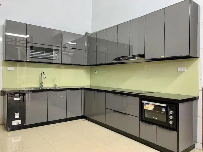 Tủ Bếp Inox Cánh Kính – Lựa Chọn Bền Đẹp Cho Không Gian Hiện Đại