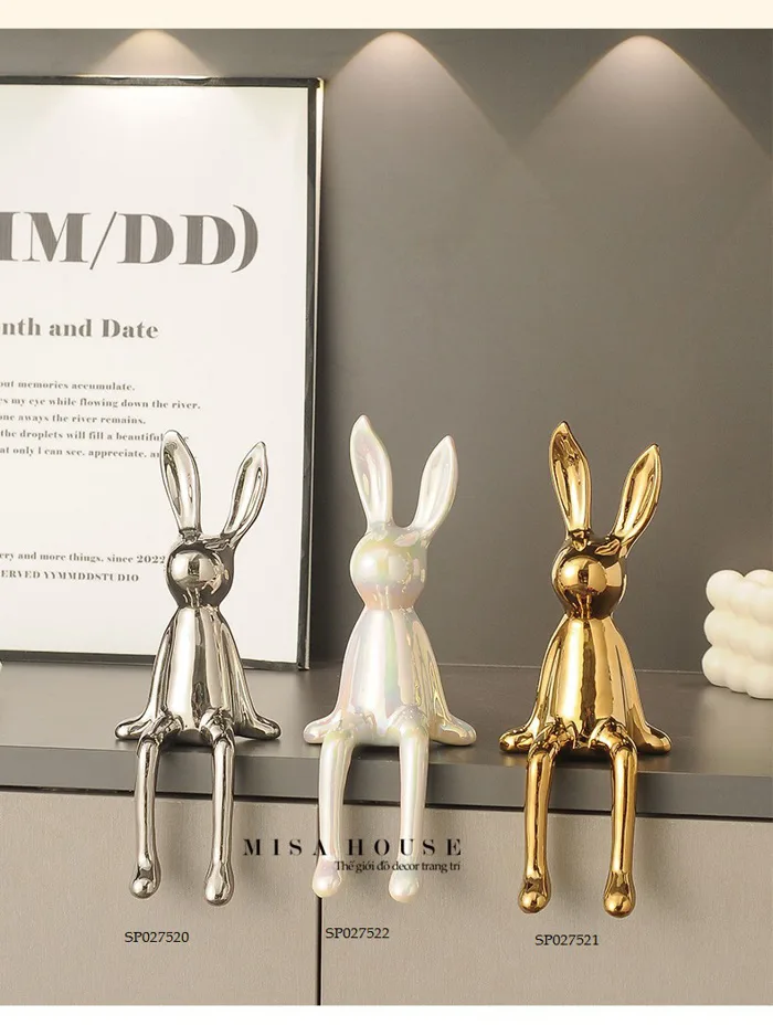 Tượng gốm sứ Thỏ tai dài chân rũ màu bạc vàng trắng decor hiện đại - Misa  House