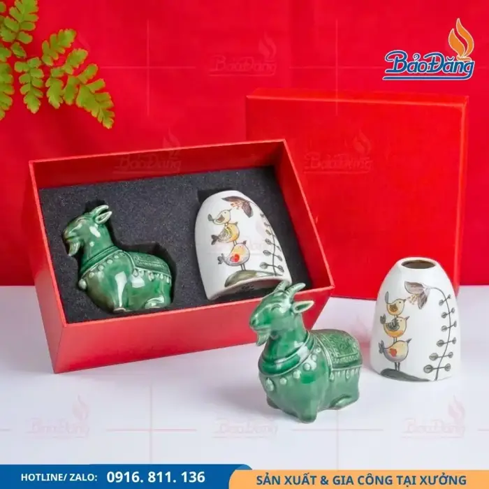 Set Quà Tặng Tượng Dê Mini Và Lọ Hoa Decor